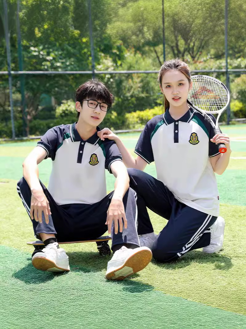 新款校服選擇廠(chǎng)家訂做需要注意什么？